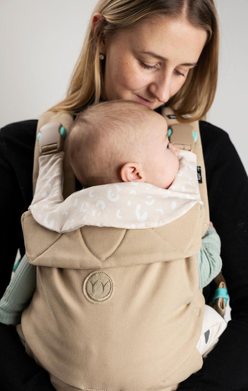 Teething Pad & Bib for Baby Carriers