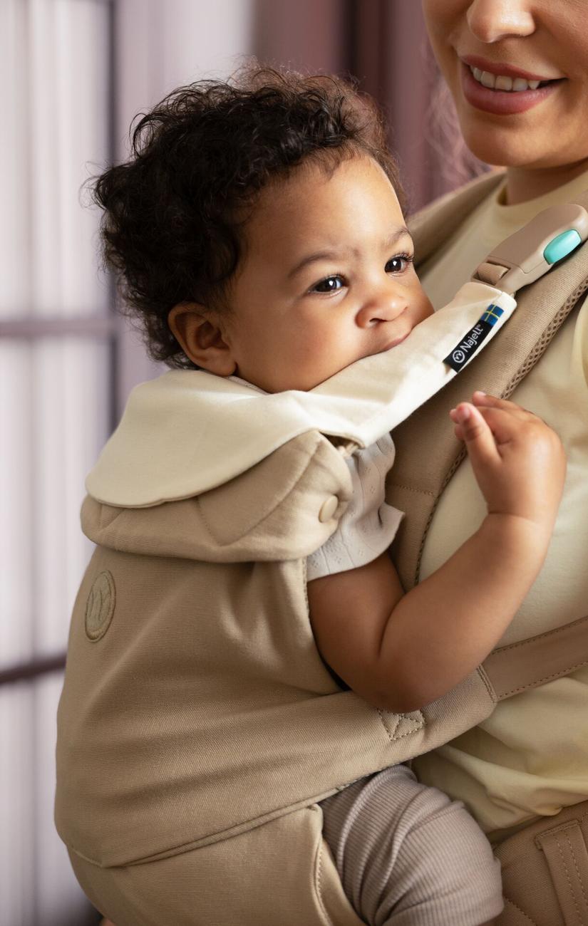 Coussinet de dentition et bavoir pour les porte-bébés