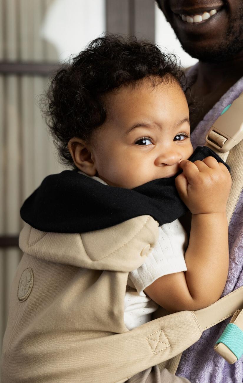 Coussinet de dentition et bavoir pour les porte-bébés