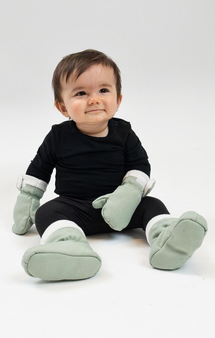 Baby Gloves Agave Green