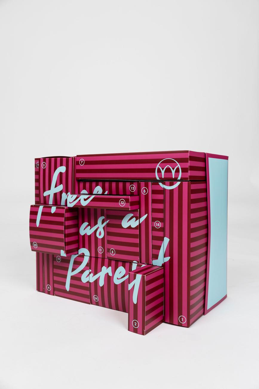 Advent Calendar and Pregnancy Pillow Set