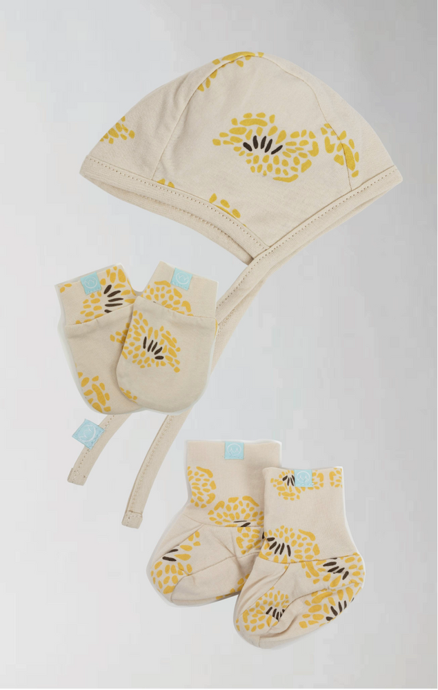 Baby Set Dot Beige | Hat, Mittens & Booties - Najell