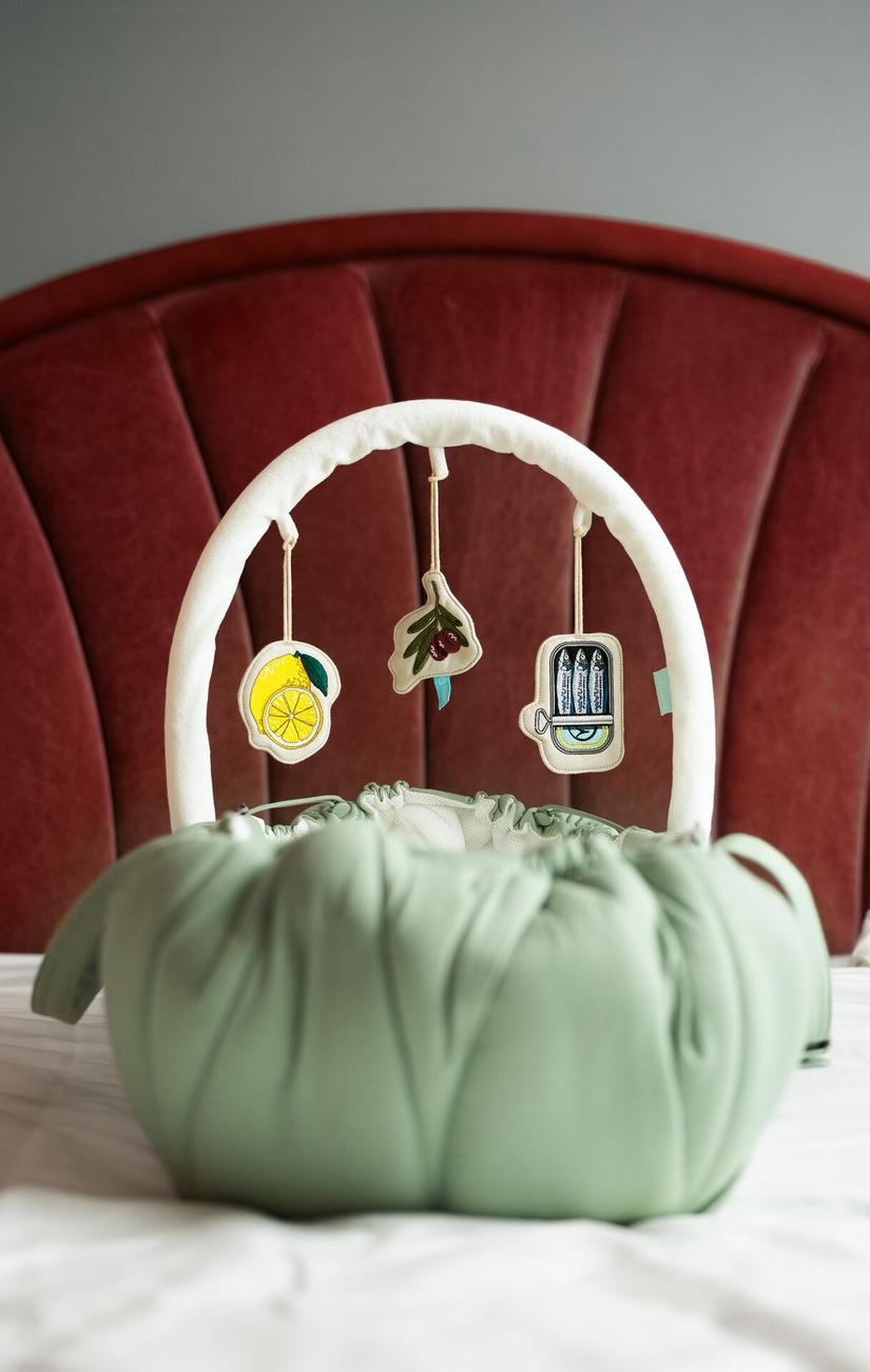Jouets doux pour arche d’éveil